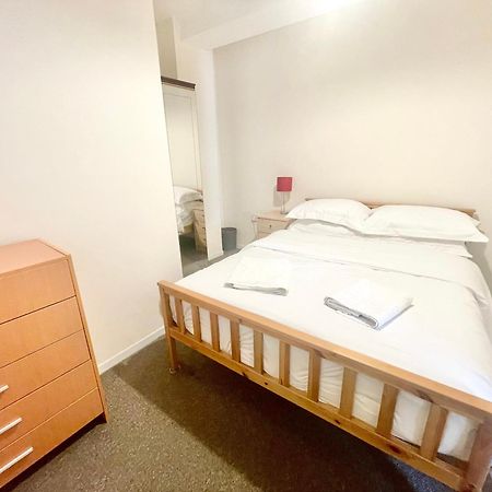 Cae Glas Apartments Holyhead Luaran gambar