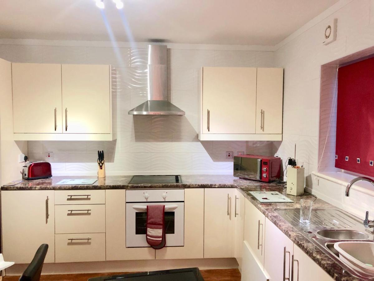 Cae Glas Apartments Holyhead Luaran gambar